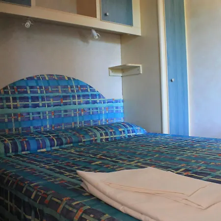 Camping Fontana Delle Rose Mattinata Exterior photo
