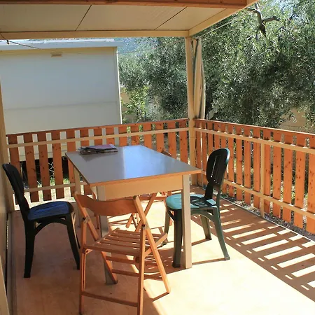 Camping Fontana Delle Rose Mattinata Exterior photo