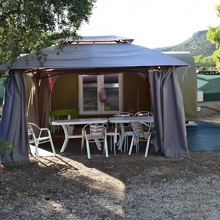 Camping Fontana Delle Rose Mattinata Exterior photo