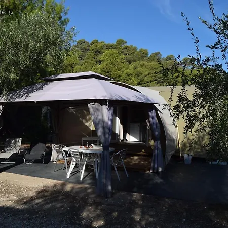 Camping Fontana Delle Rose Mattinata Exterior photo